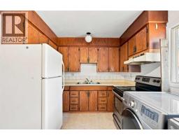 529 28 Avenue NW - photo 15