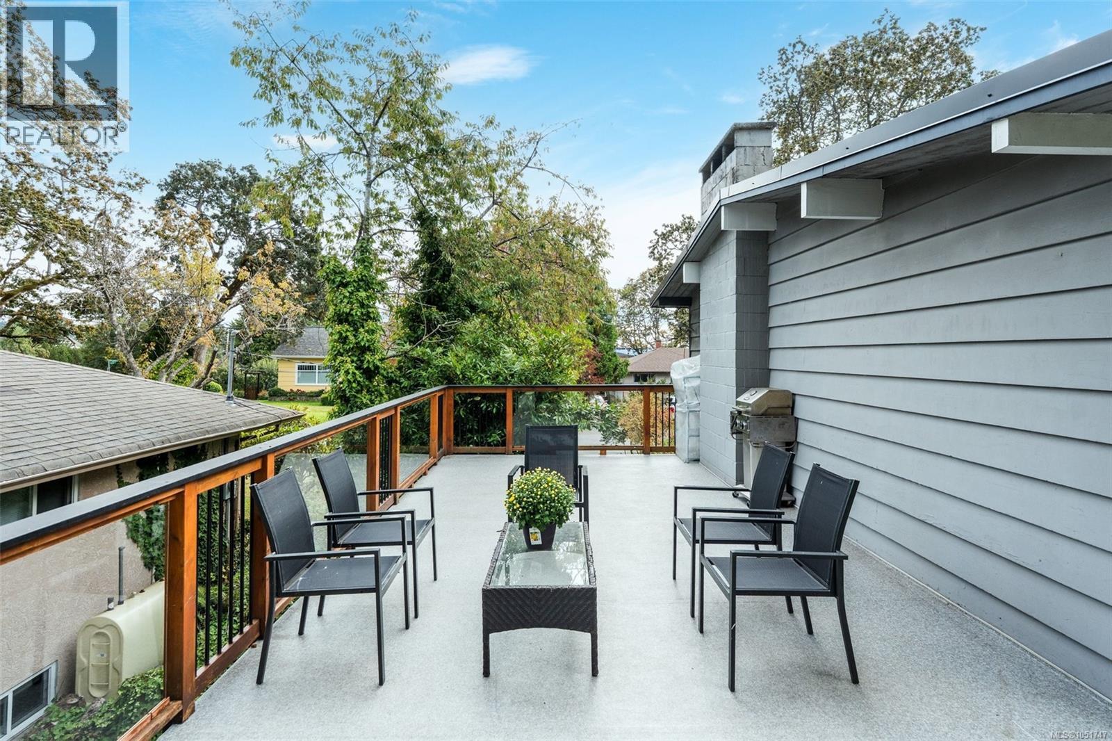 994 Ridgeway St - Image 26