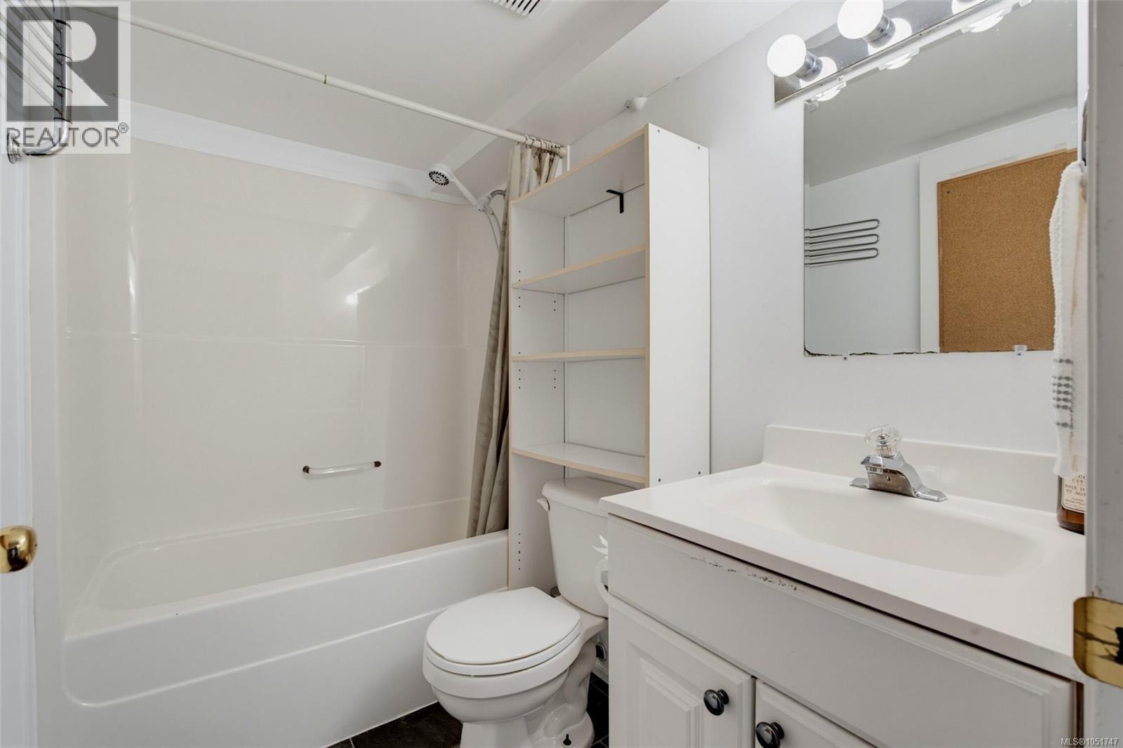 994 Ridgeway St - Image 39