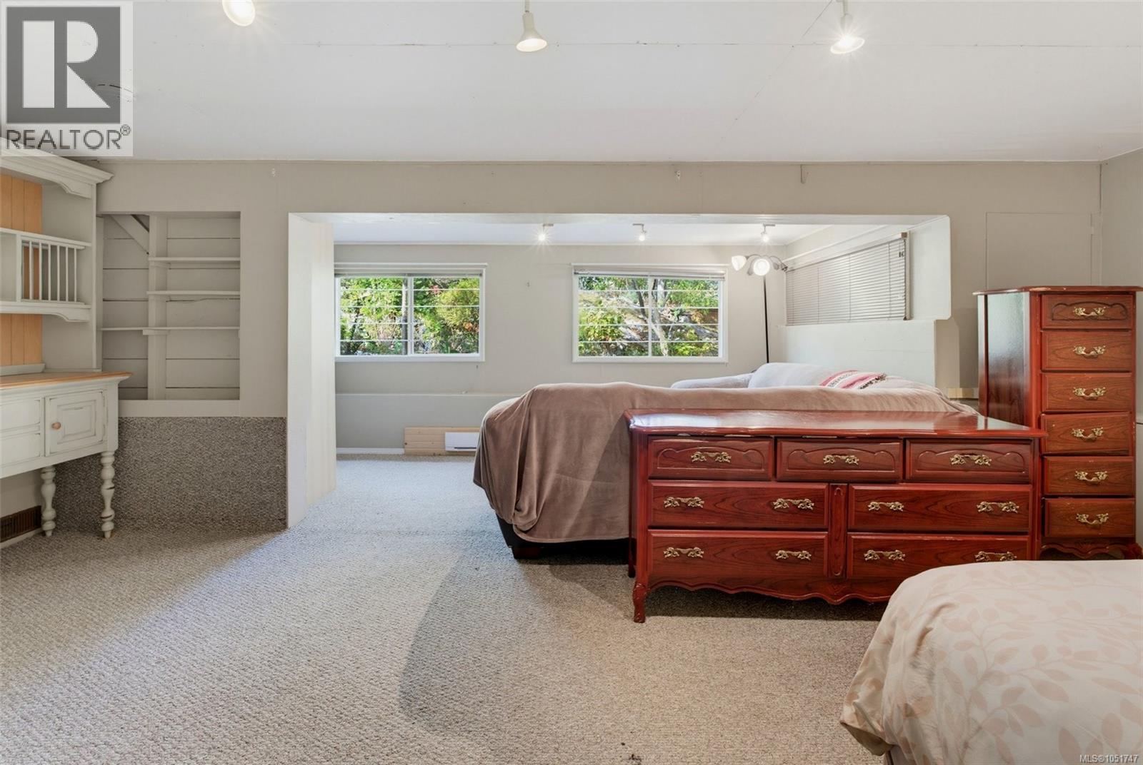 994 Ridgeway St - Image 43