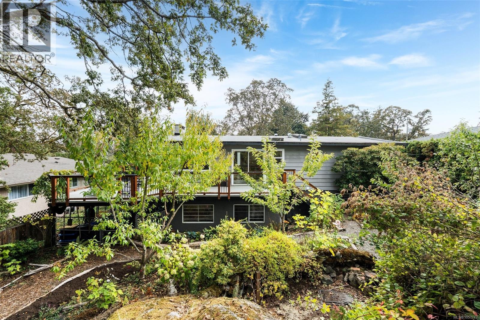 994 Ridgeway St - 47