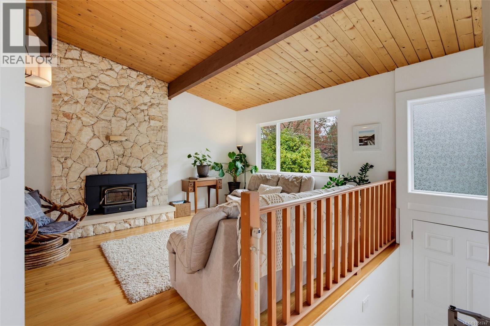994 Ridgeway St - Image 8