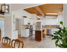 994 Ridgeway St, Saanich, BC V8X3C4 Photo 17