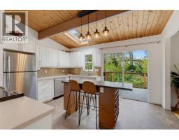 994 Ridgeway St, Saanich, BC V8X3C4 Photo 21
