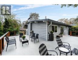 994 Ridgeway St, Saanich, BC V8X3C4 Photo 24
