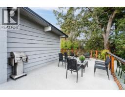 994 Ridgeway St, Saanich, BC V8X3C4 Photo 27