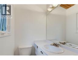 994 Ridgeway St, Saanich, BC V8X3C4 Photo 33