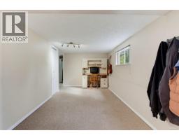 994 Ridgeway St, Saanich, BC V8X3C4 Photo 36
