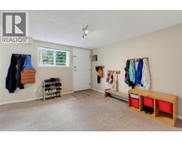 994 Ridgeway St, Saanich, BC V8X3C4 Photo 37