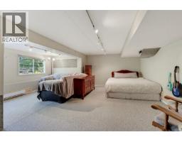 994 Ridgeway St, Saanich, BC V8X3C4 Photo 42