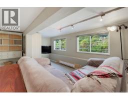 994 Ridgeway St, Saanich, BC V8X3C4 Photo 44