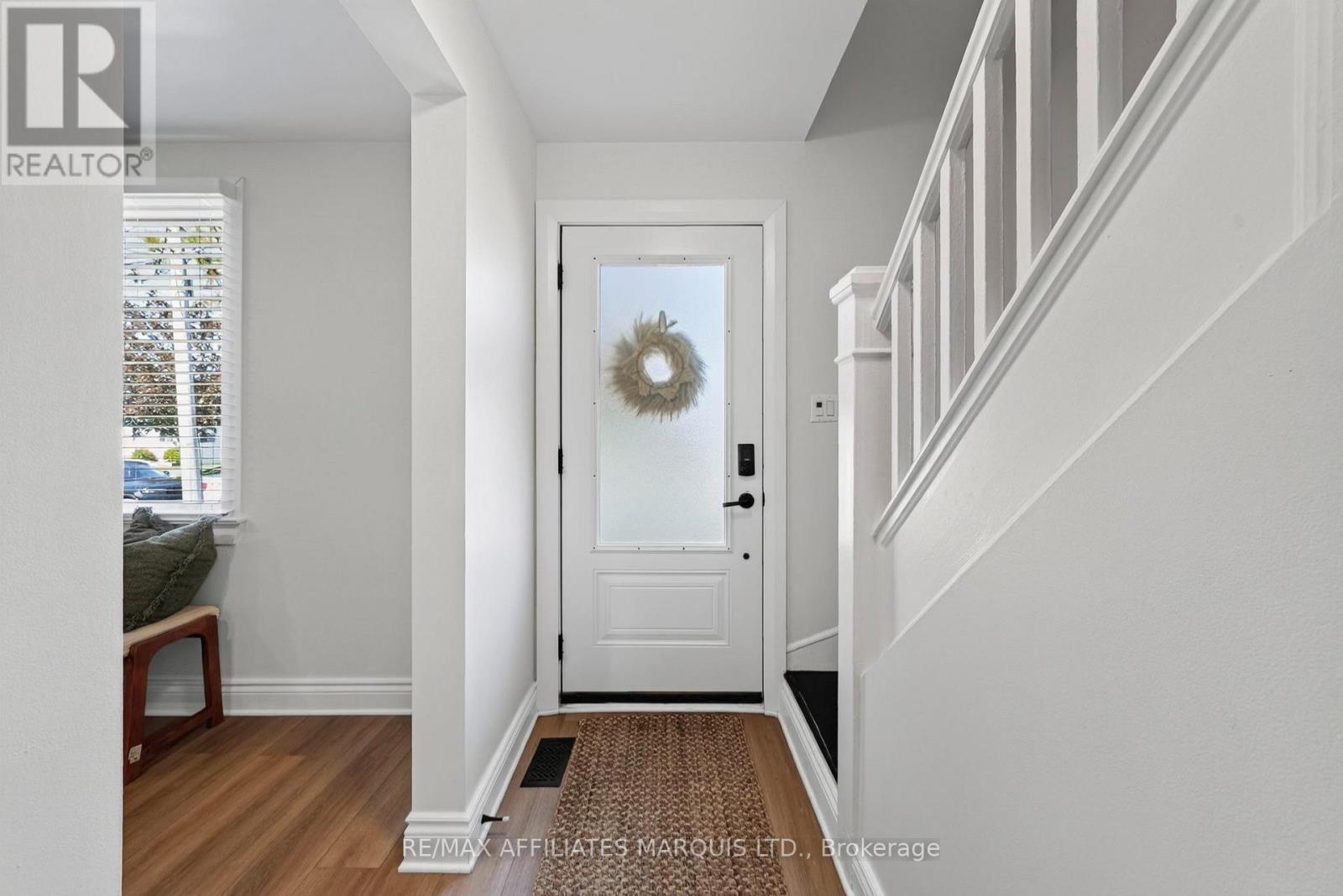 916 LEONARD AVENUE - Image 22