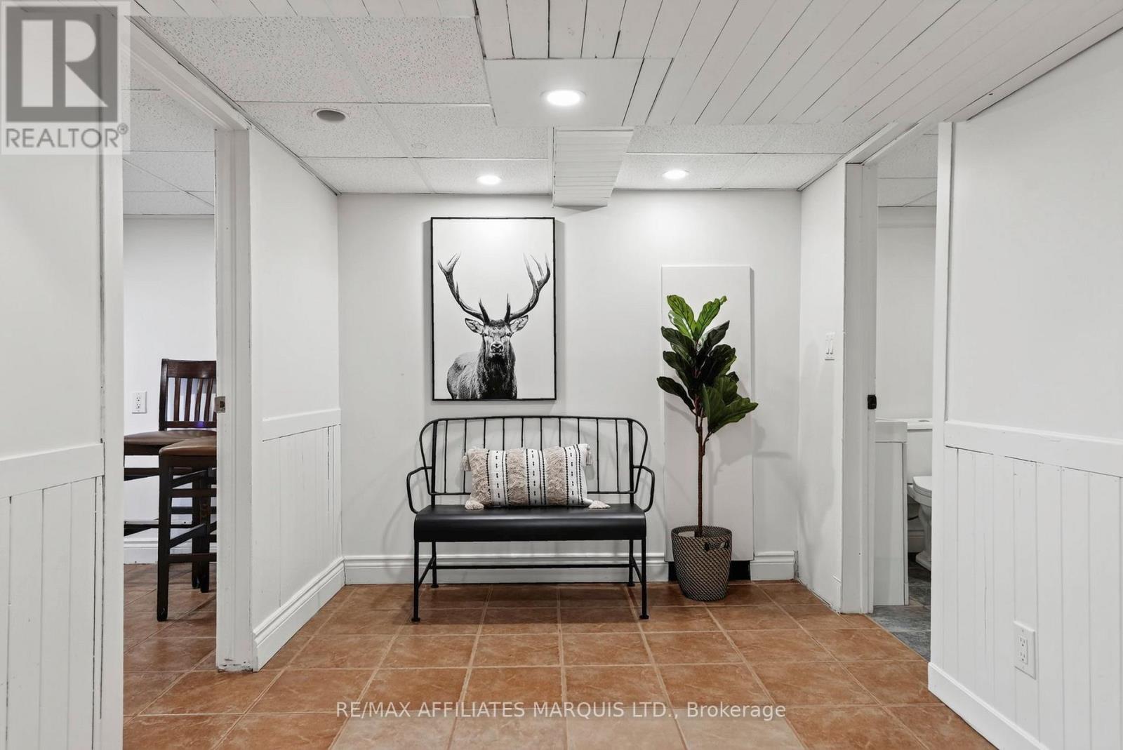 916 LEONARD AVENUE - Image 34