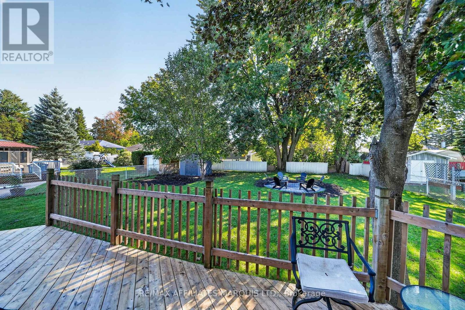 916 LEONARD AVENUE - 42