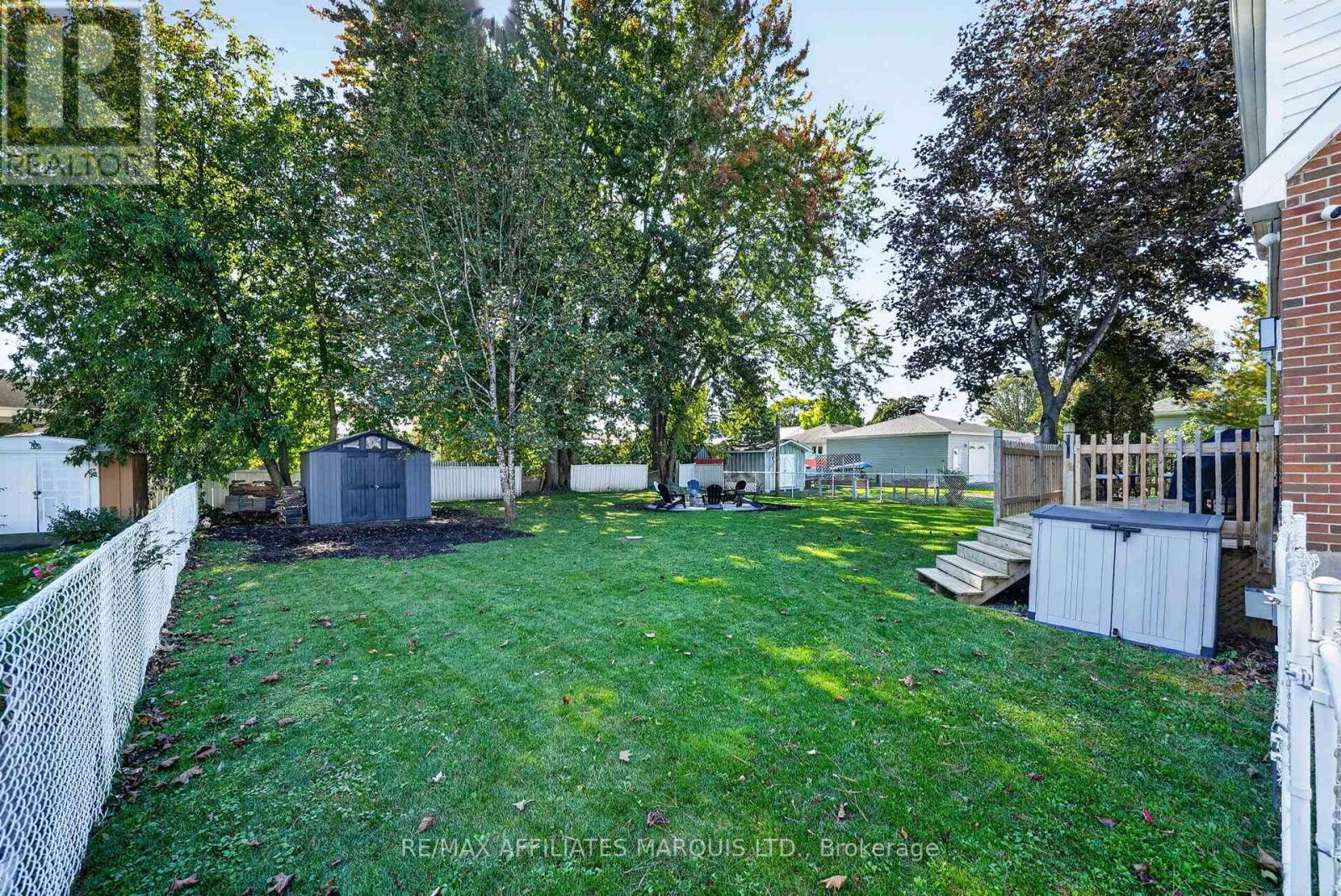 916 LEONARD AVENUE - Image 43