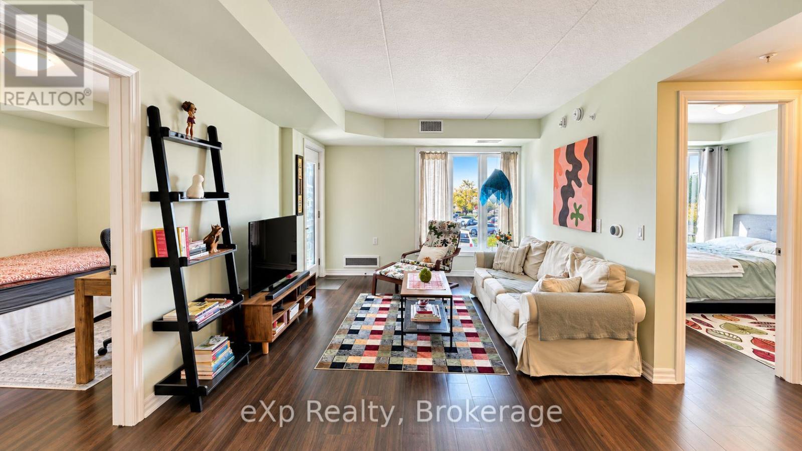 108 - 104 SUMMIT RIDGE DRIVE, Guelph (Grange Road) — photo 2