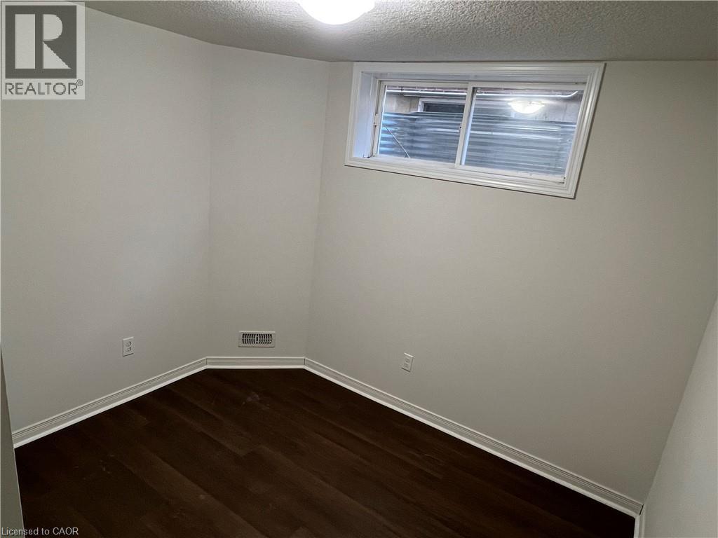 14 IRON GATE Street Unit# LOWER, Kitchener — photo 5