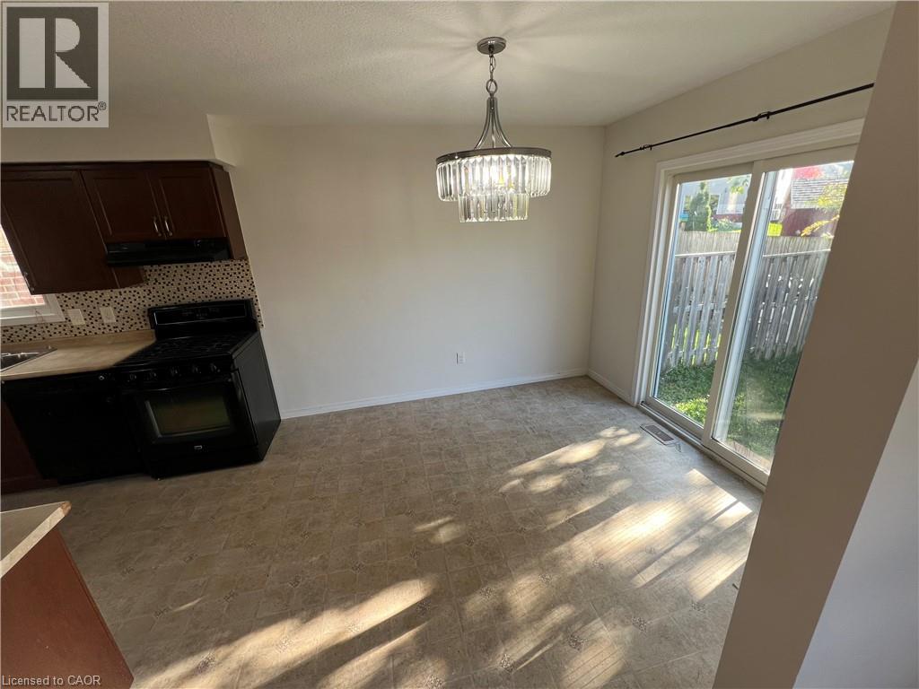 14 IRON GATE Street Unit# MAIN, Kitchener — photo 7