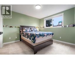 1, 29 Poplar Avenue - photo 24