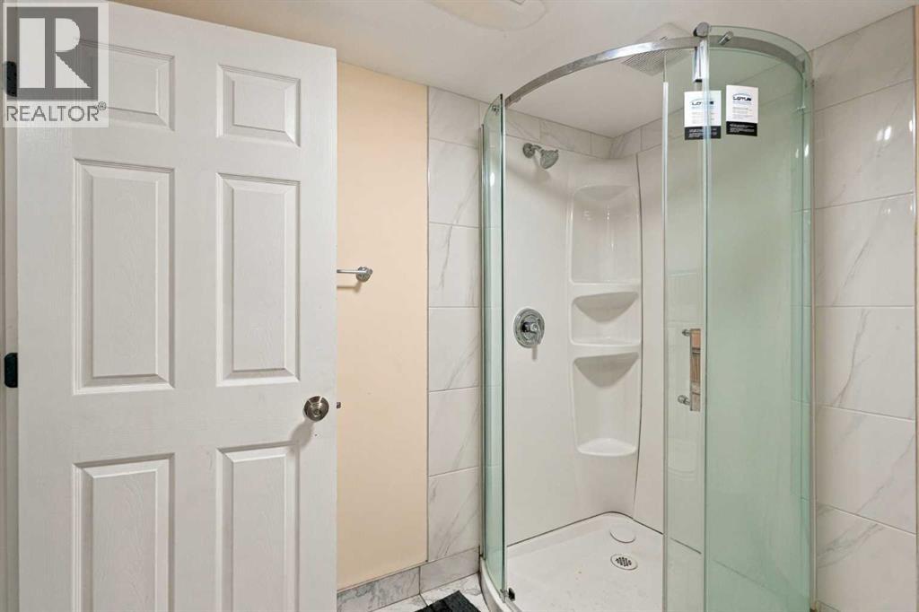 203 Penbrooke Close SE - 34