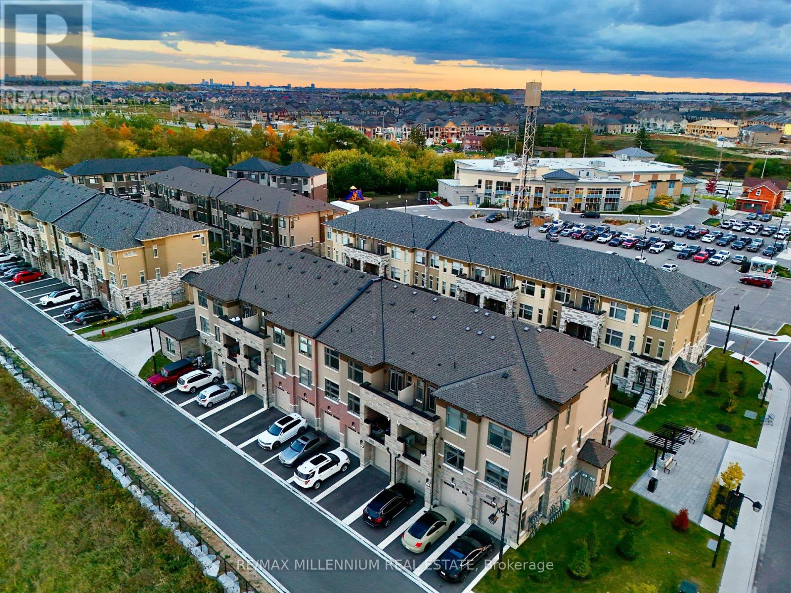 #21 45 FIELDRIDGE CRESCENT - 1