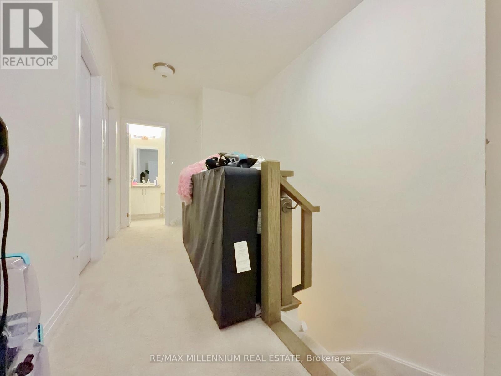 #21 45 FIELDRIDGE CRESCENT - 32