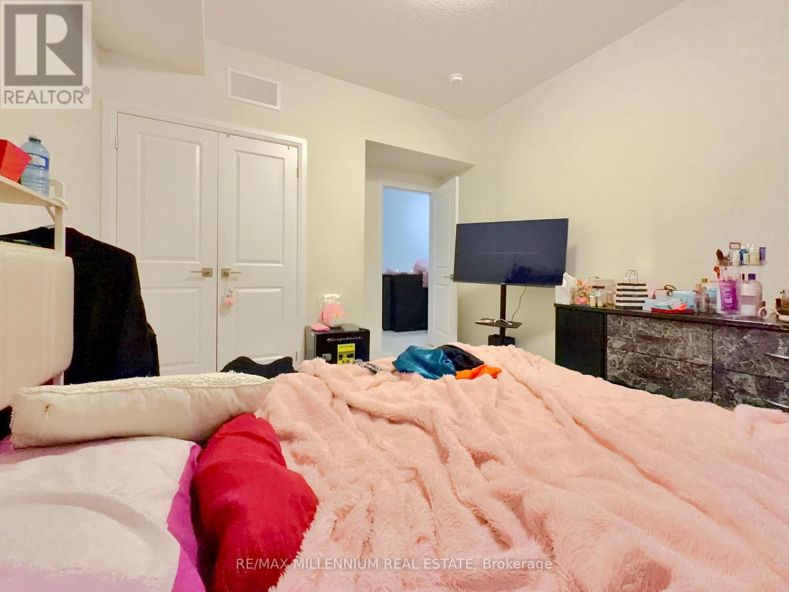 #21 45 FIELDRIDGE CRESCENT - Image 27
