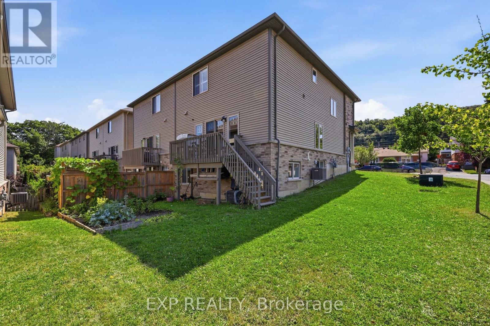 665 Greenhill Avenue East, Hamilton, ON photo 33
