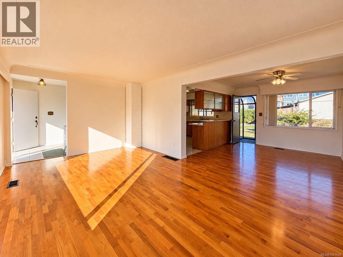 2433 5th Ave - 3