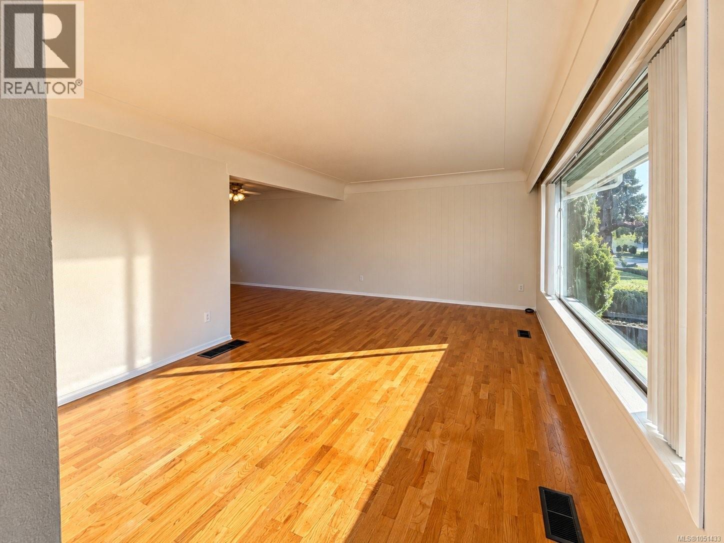 2433 5th Ave - 4