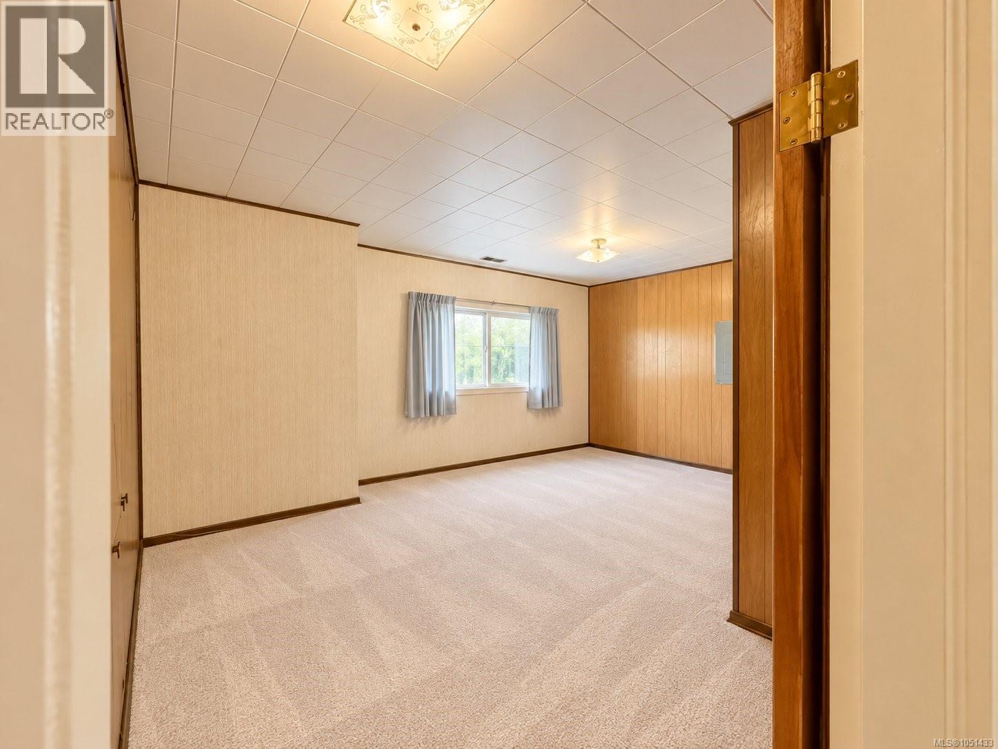 2433 5th Ave - Image 30
