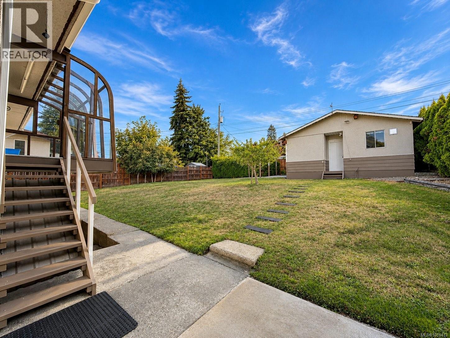 2433 5th Ave - Image 45