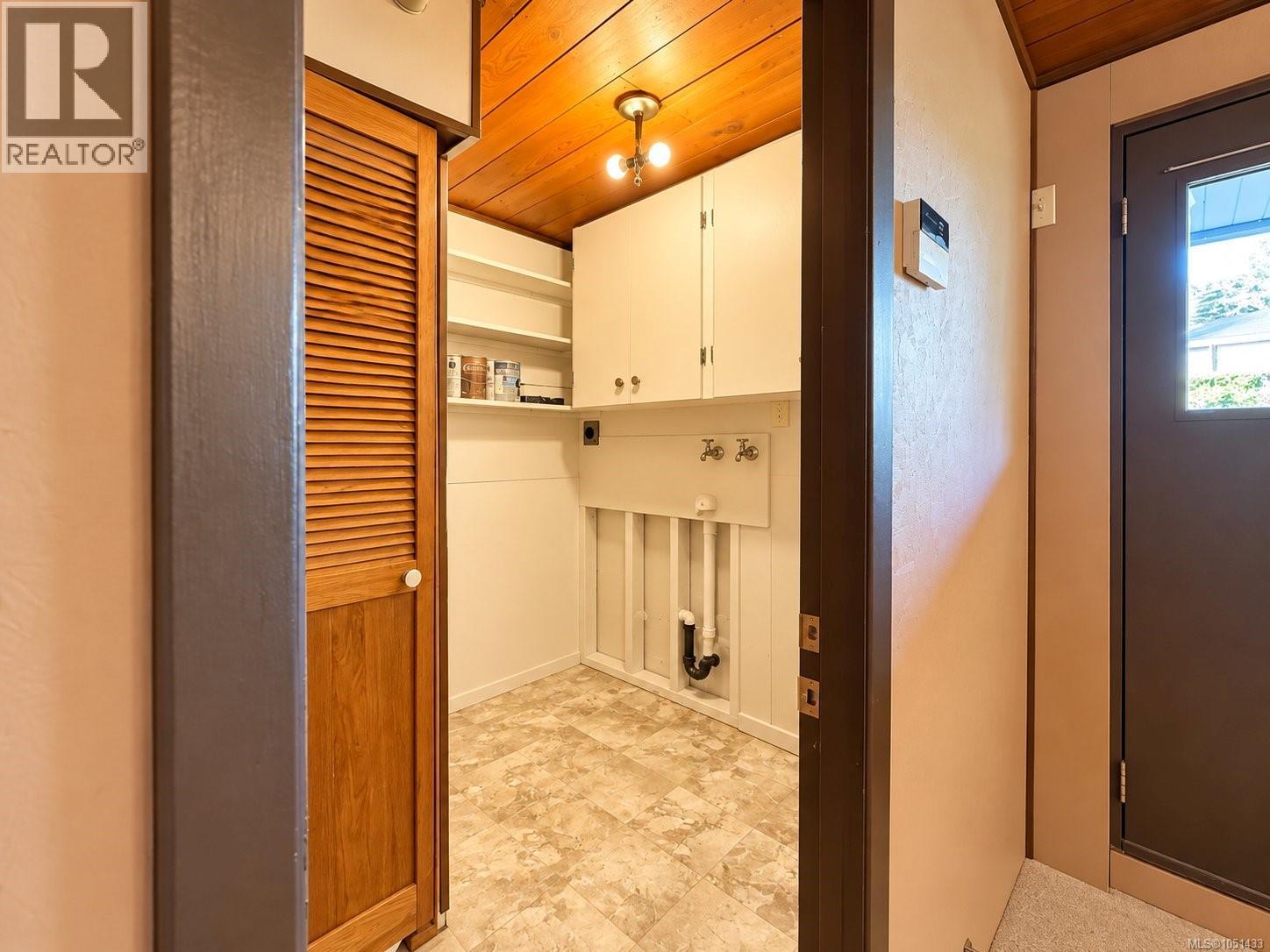 2433 5th Ave - Image 38