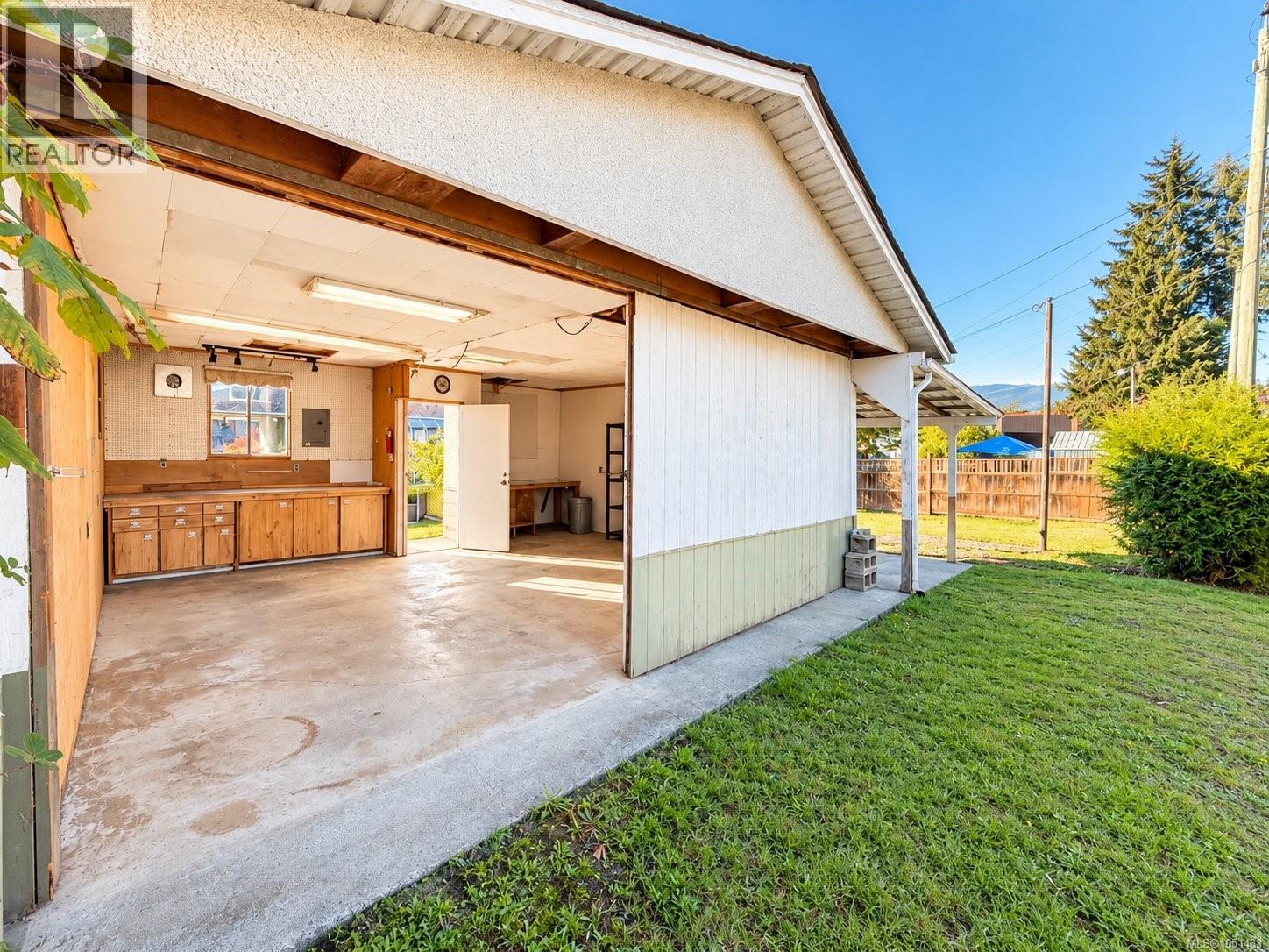 2433 5th Ave - 53