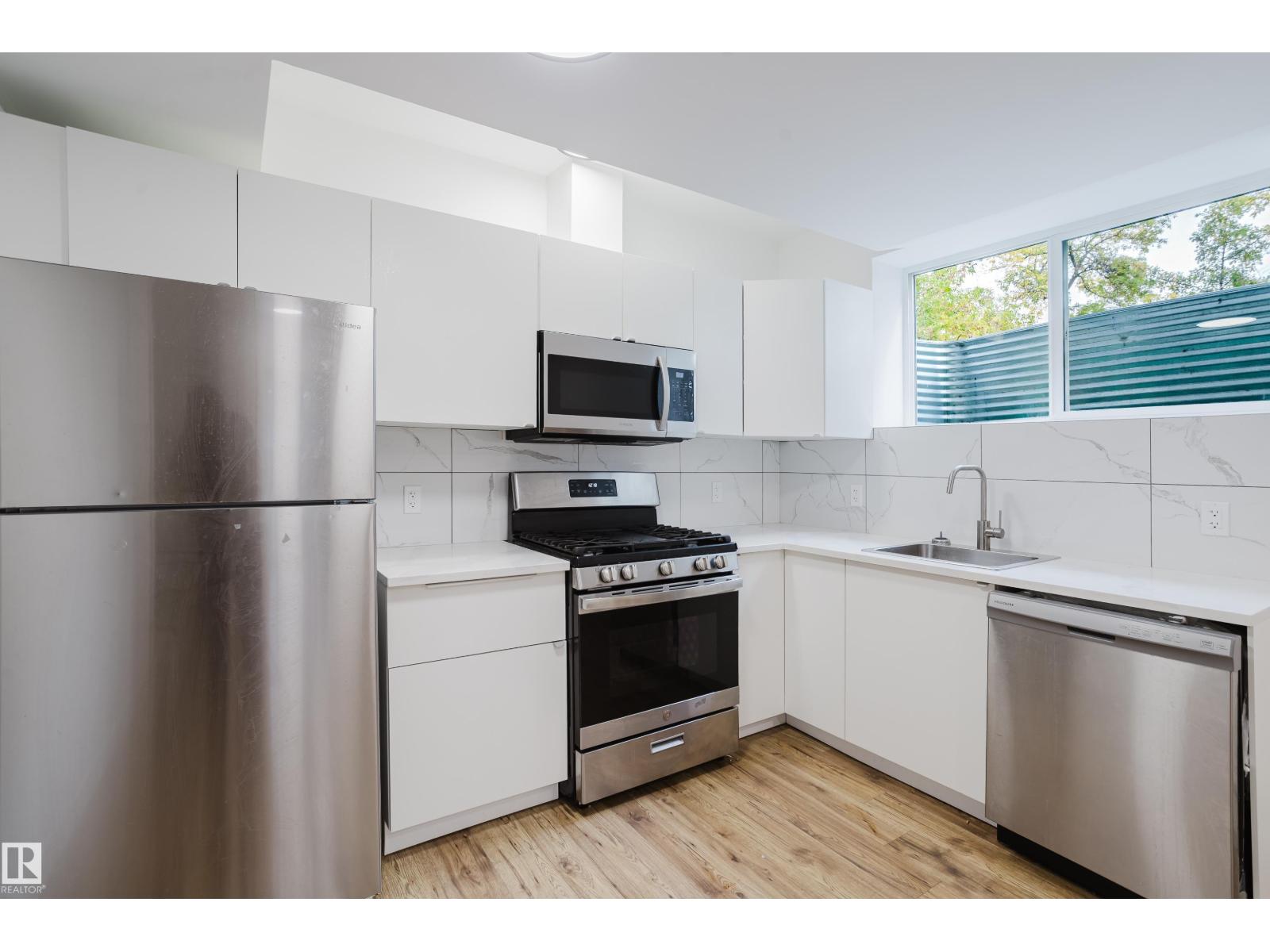 10204 - 10210 113 AV NW - Image 36