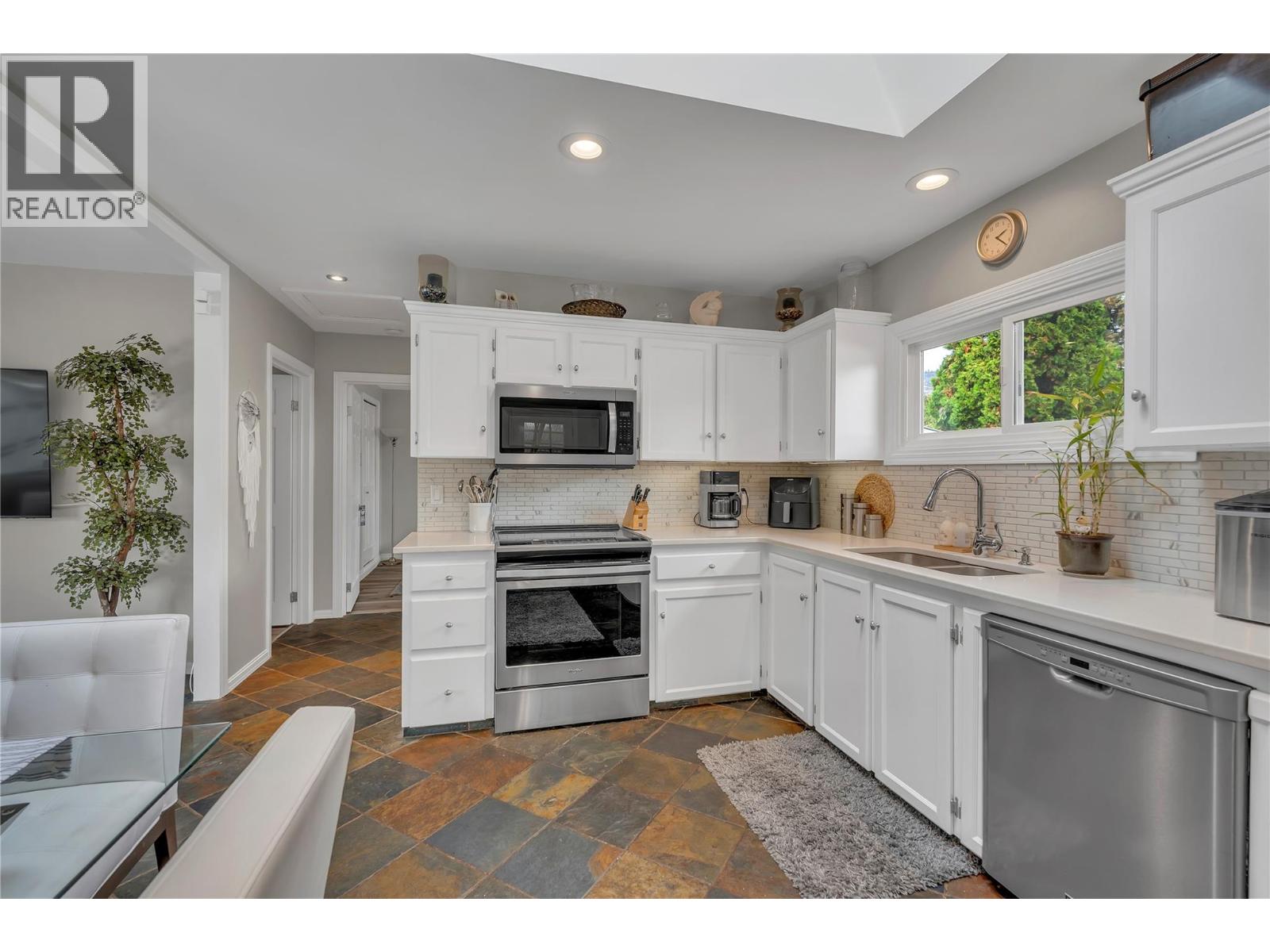  11114 Prairie Valley Road, Summerland