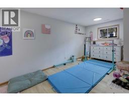 8636 47 Avenue NW - photo 24