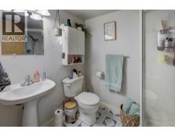 8636 47 Avenue NW - photo 26
