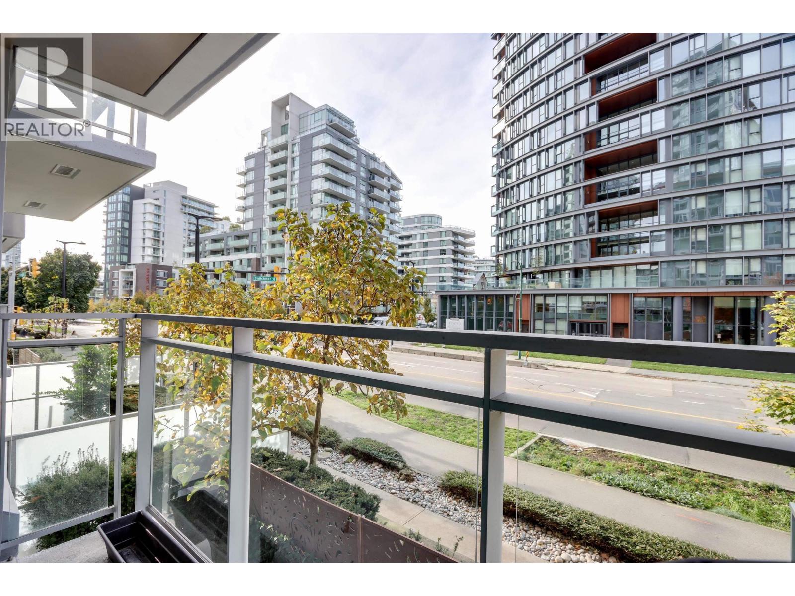 207 1618 QUEBEC STREET, Vancouver