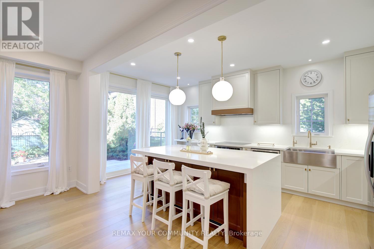 214 Selwyn Road, Richmond Hill, ON photo 14