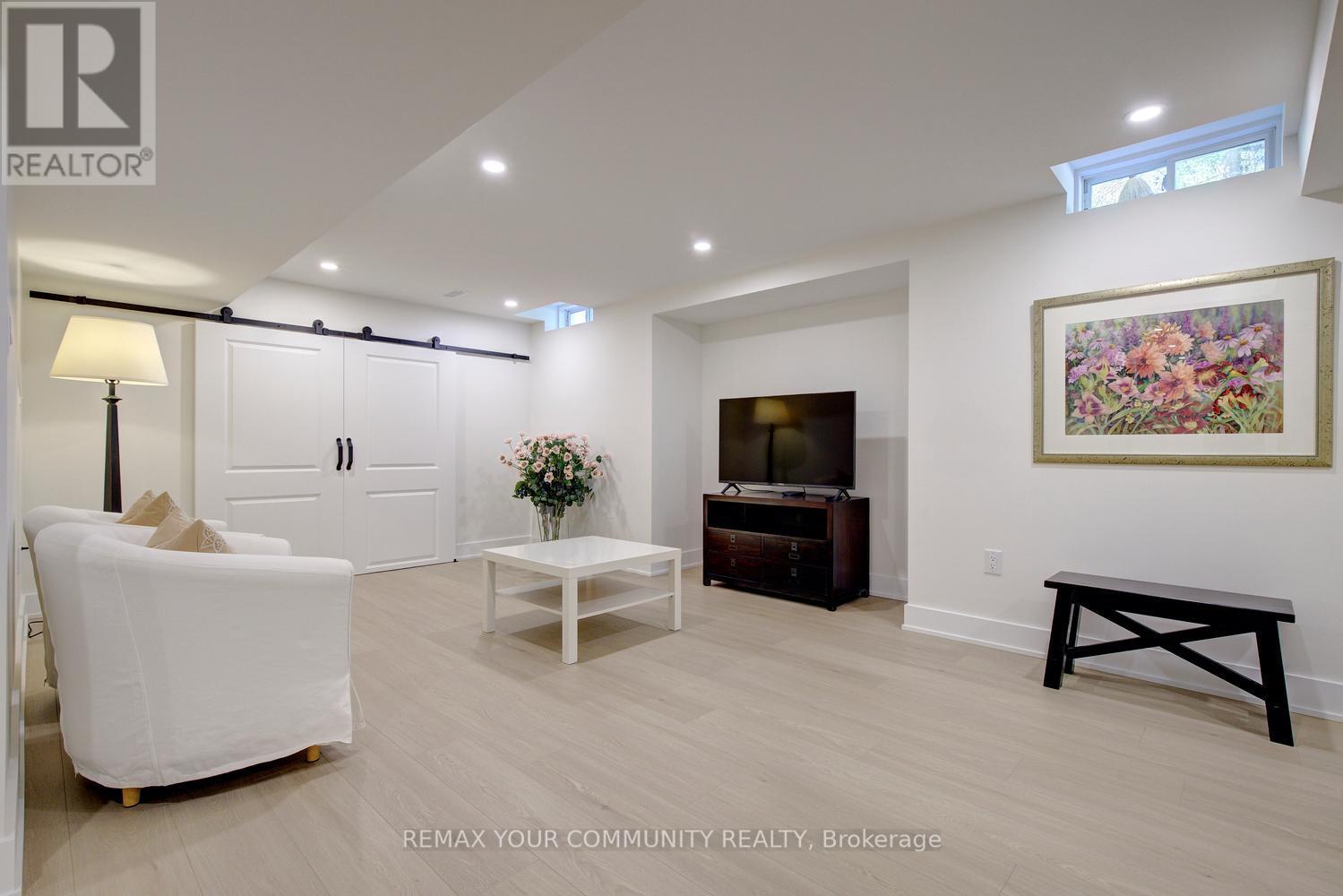 214 Selwyn Road, Richmond Hill, ON photo 40