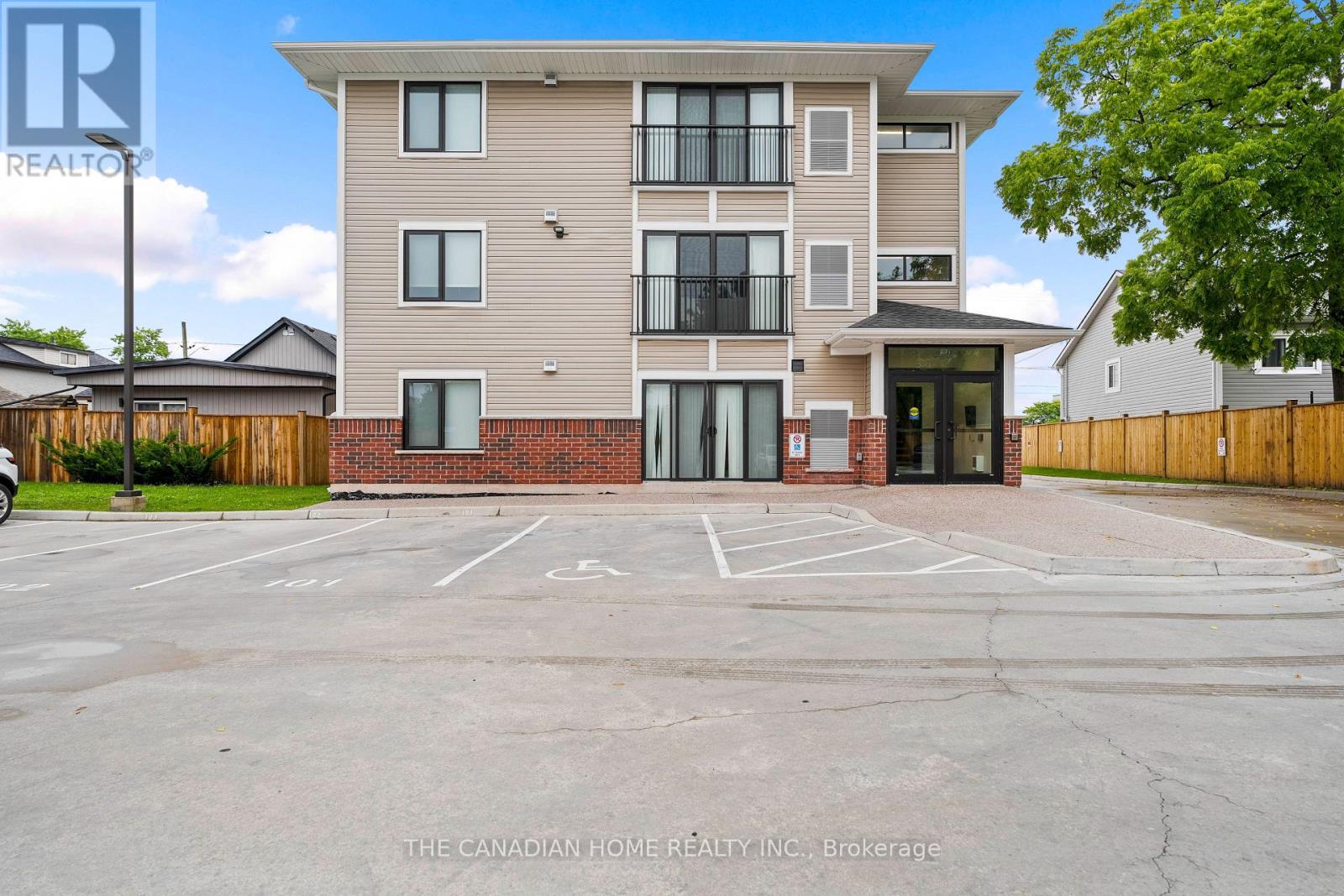 103 - 63 VINE STREET S, St. Catharines (E. Chester) — photo 3