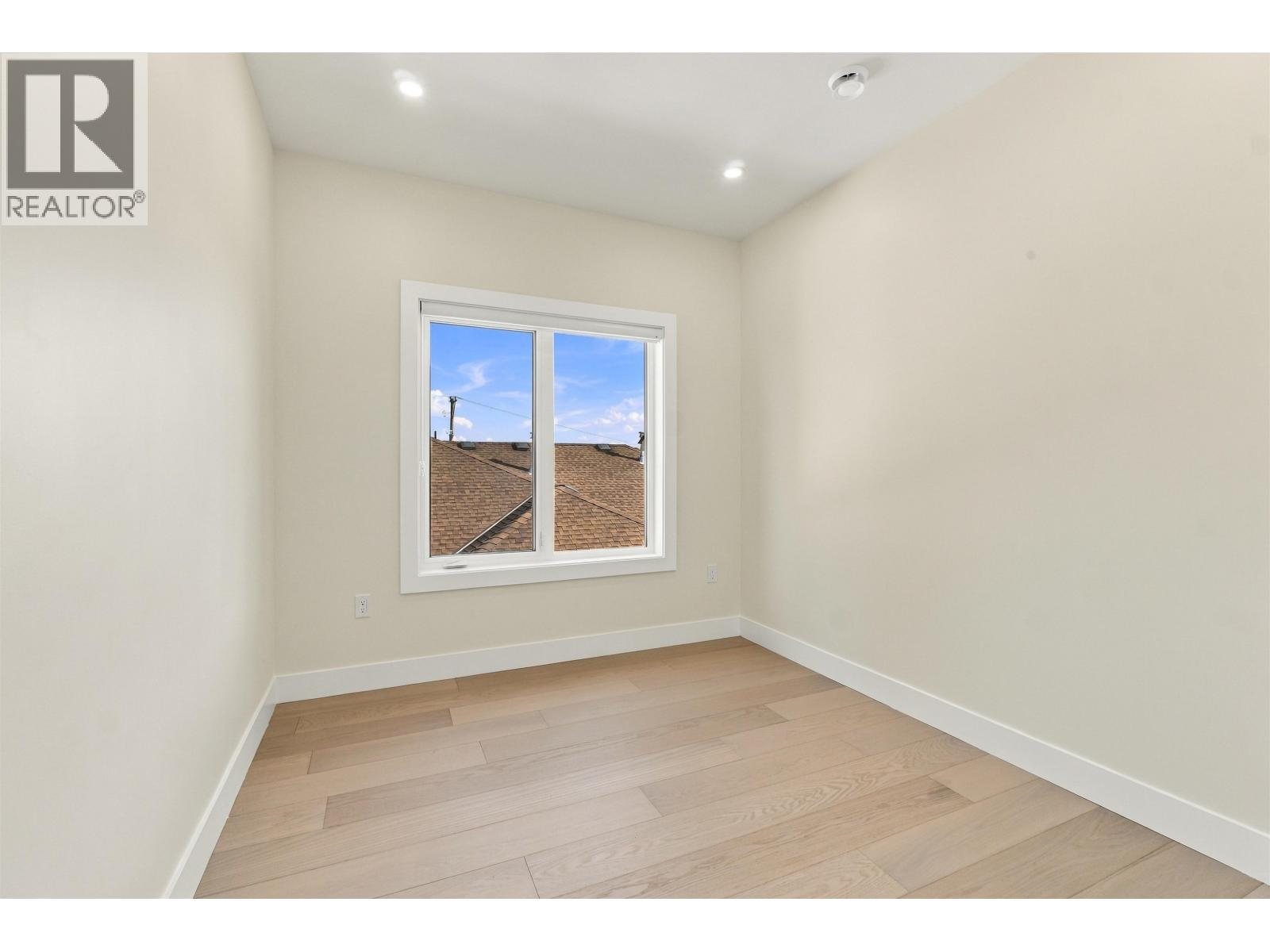 Photo of 102 1026 STEWART AVENUE 23