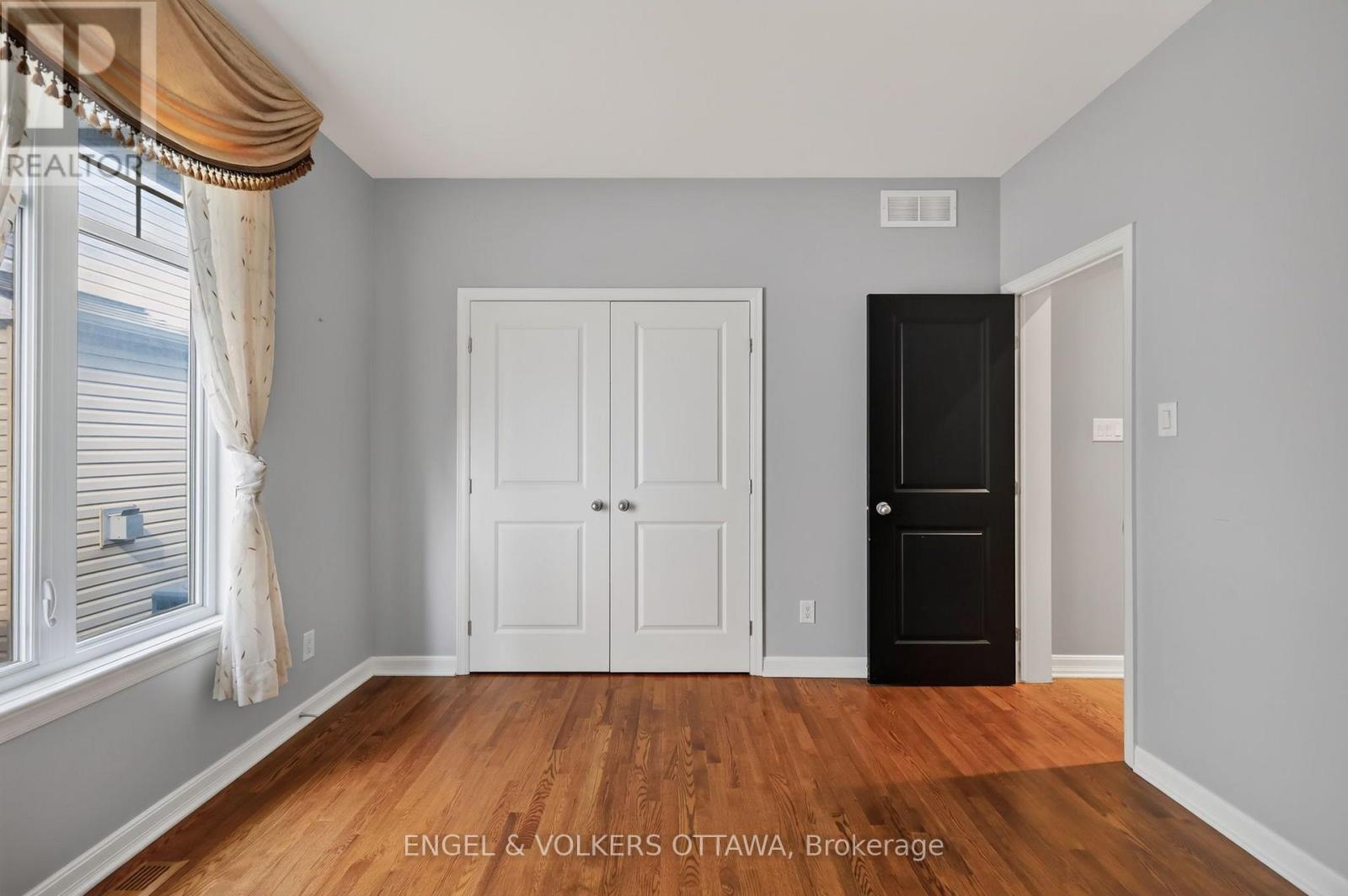 547 KILBIRNIE DRIVE - Image 27