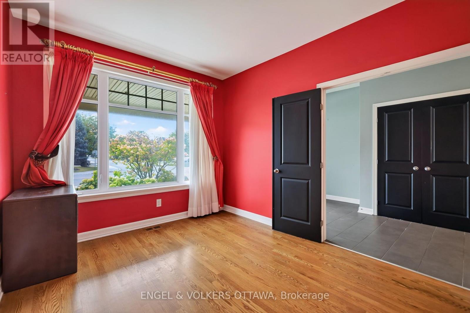 547 KILBIRNIE DRIVE - Image 29