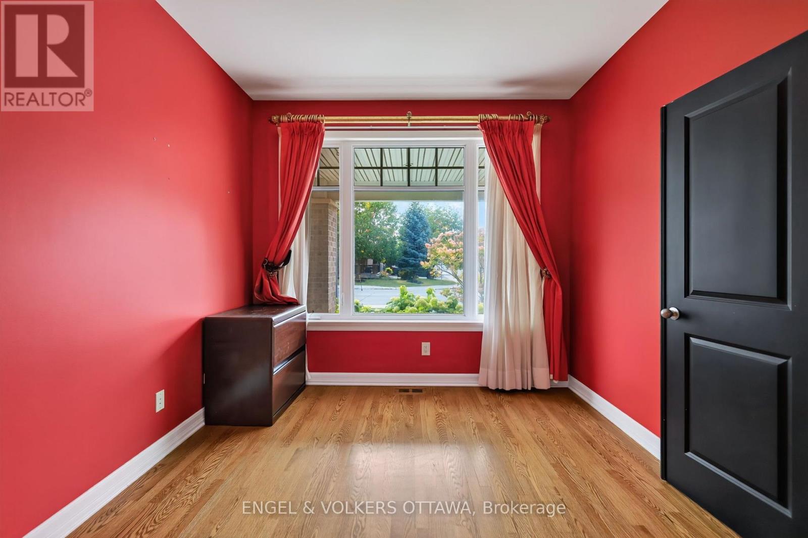 547 KILBIRNIE DRIVE - Image 30