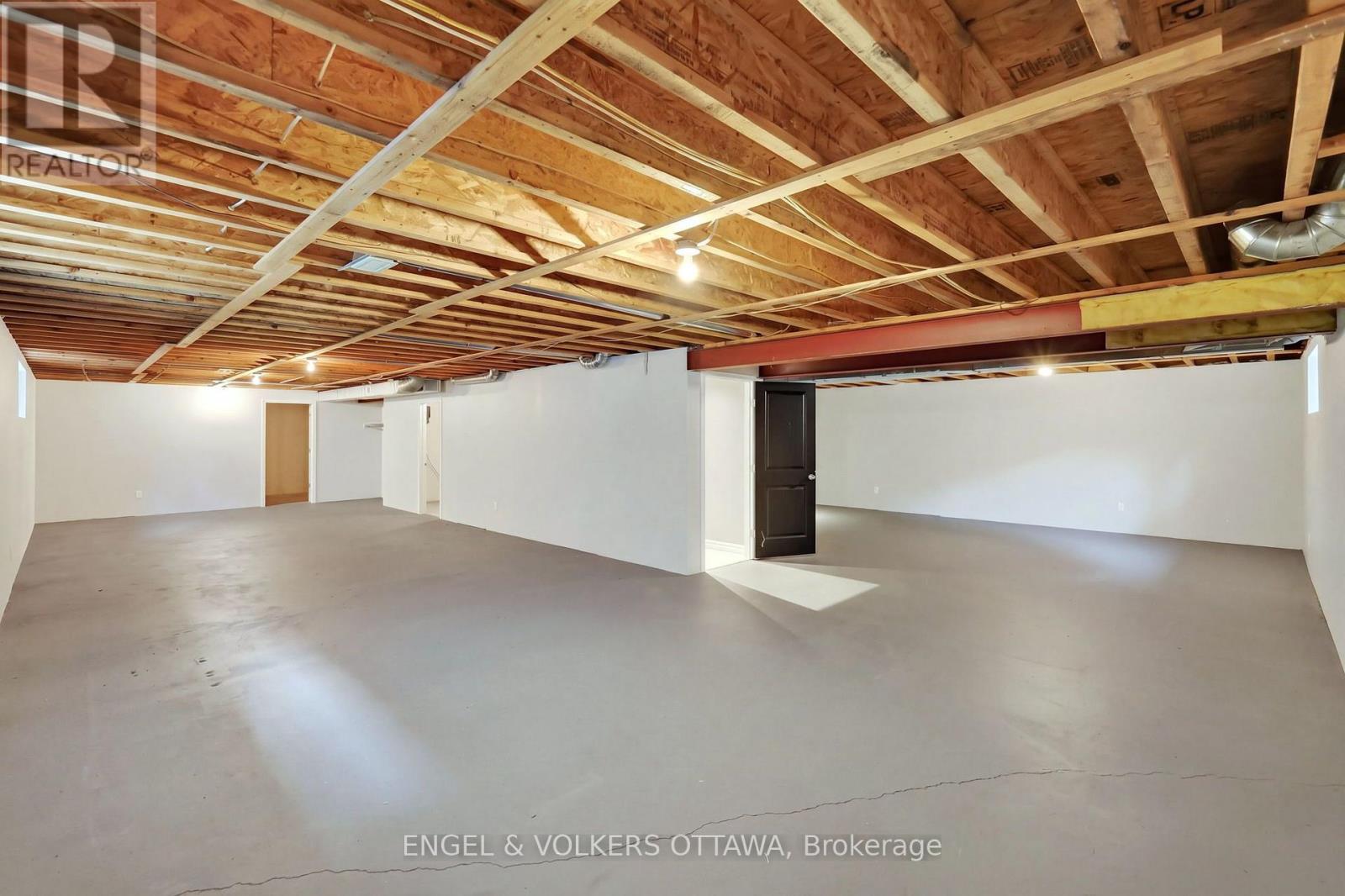 547 KILBIRNIE DRIVE - Image 43