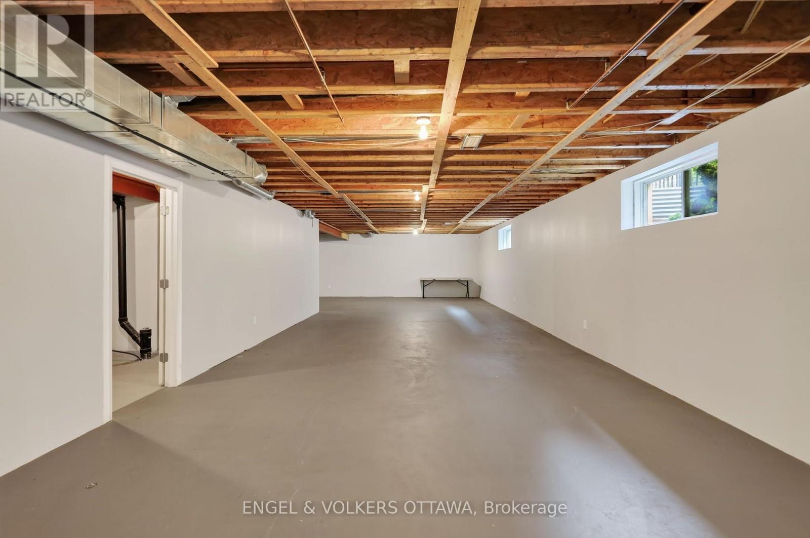 547 KILBIRNIE DRIVE - Image 44