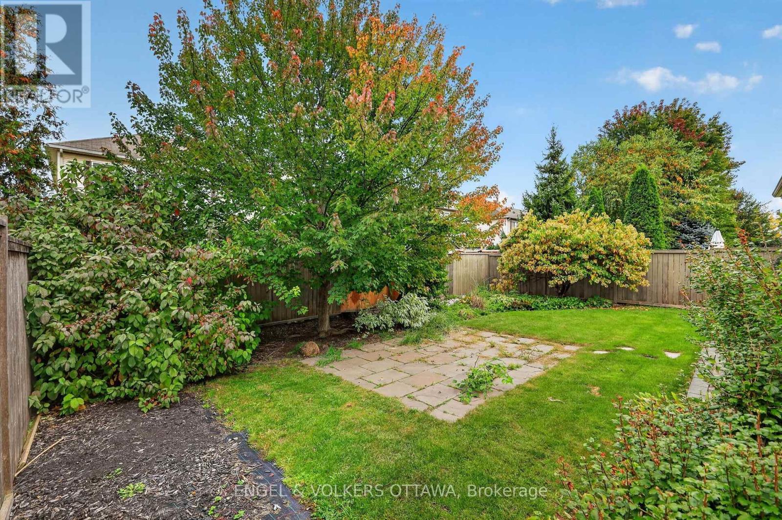 547 KILBIRNIE DRIVE - 47