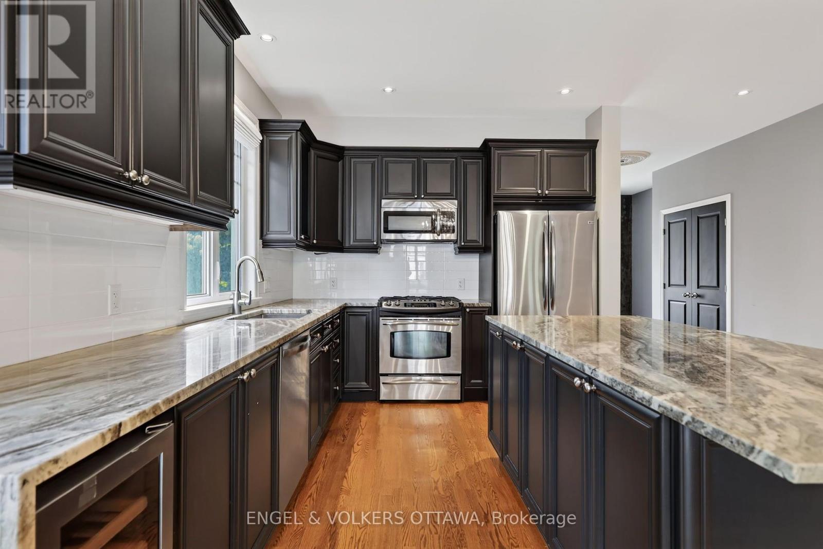 547 KILBIRNIE DRIVE, Ottawa — photo 9